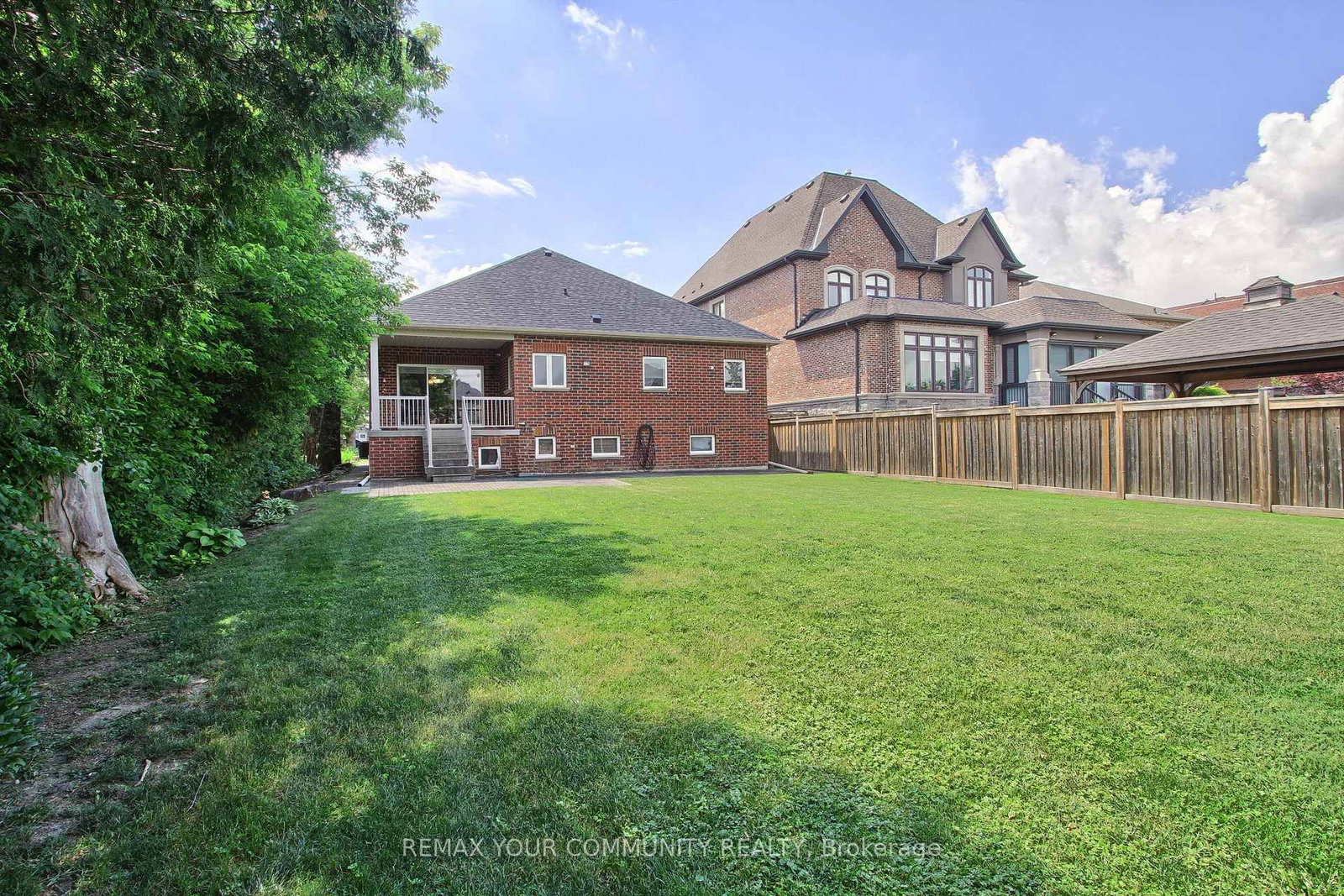 30 ELM GROVE Avenue • Richmond Hill, ON photo 36