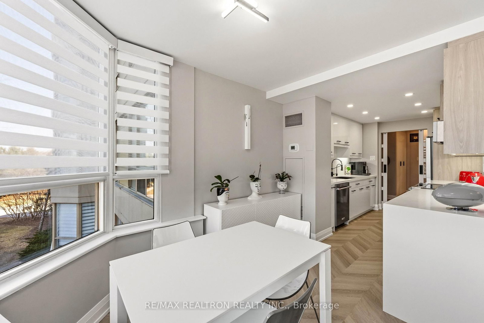 11 Townsgate Drive • #312 • Vaughan, ON photo 16