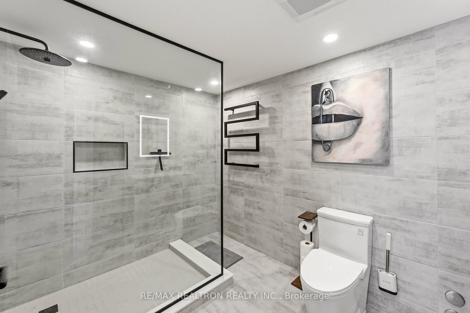 11 Townsgate Drive • #312 • Vaughan, ON photo 32