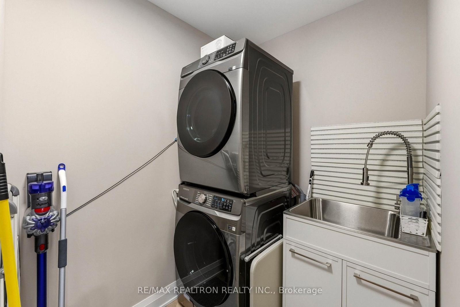 11 Townsgate Drive • #312 • Vaughan, ON photo 39