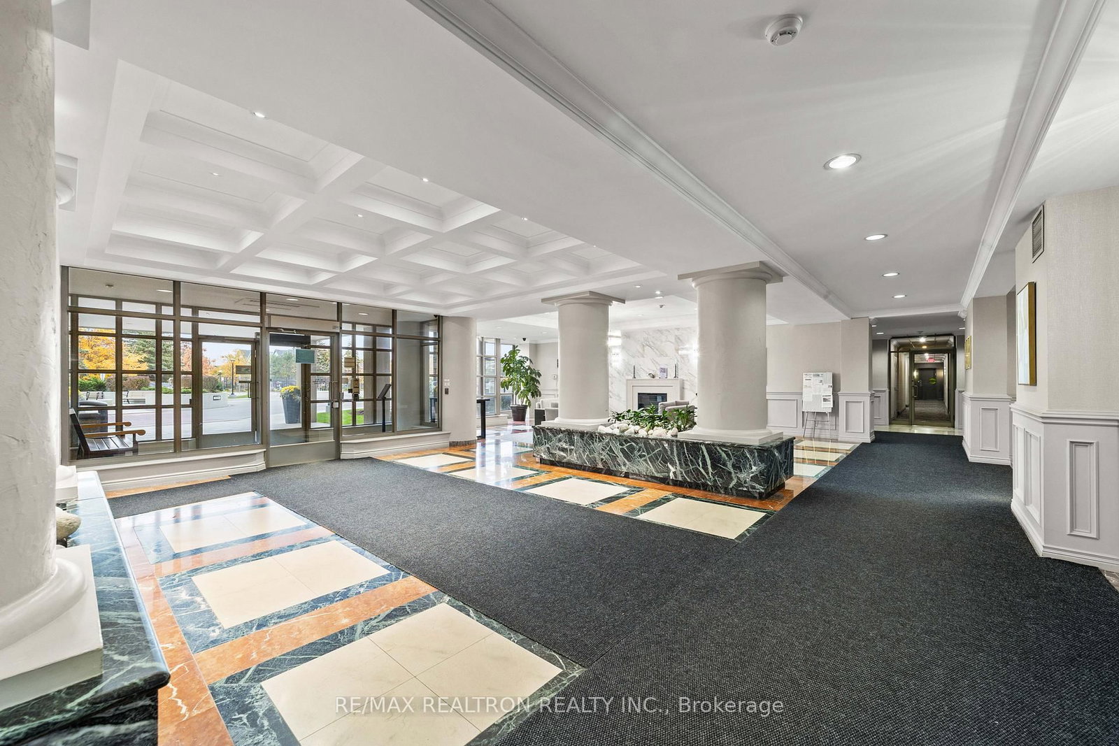 11 Townsgate Drive • #312 • Vaughan, ON photo 6