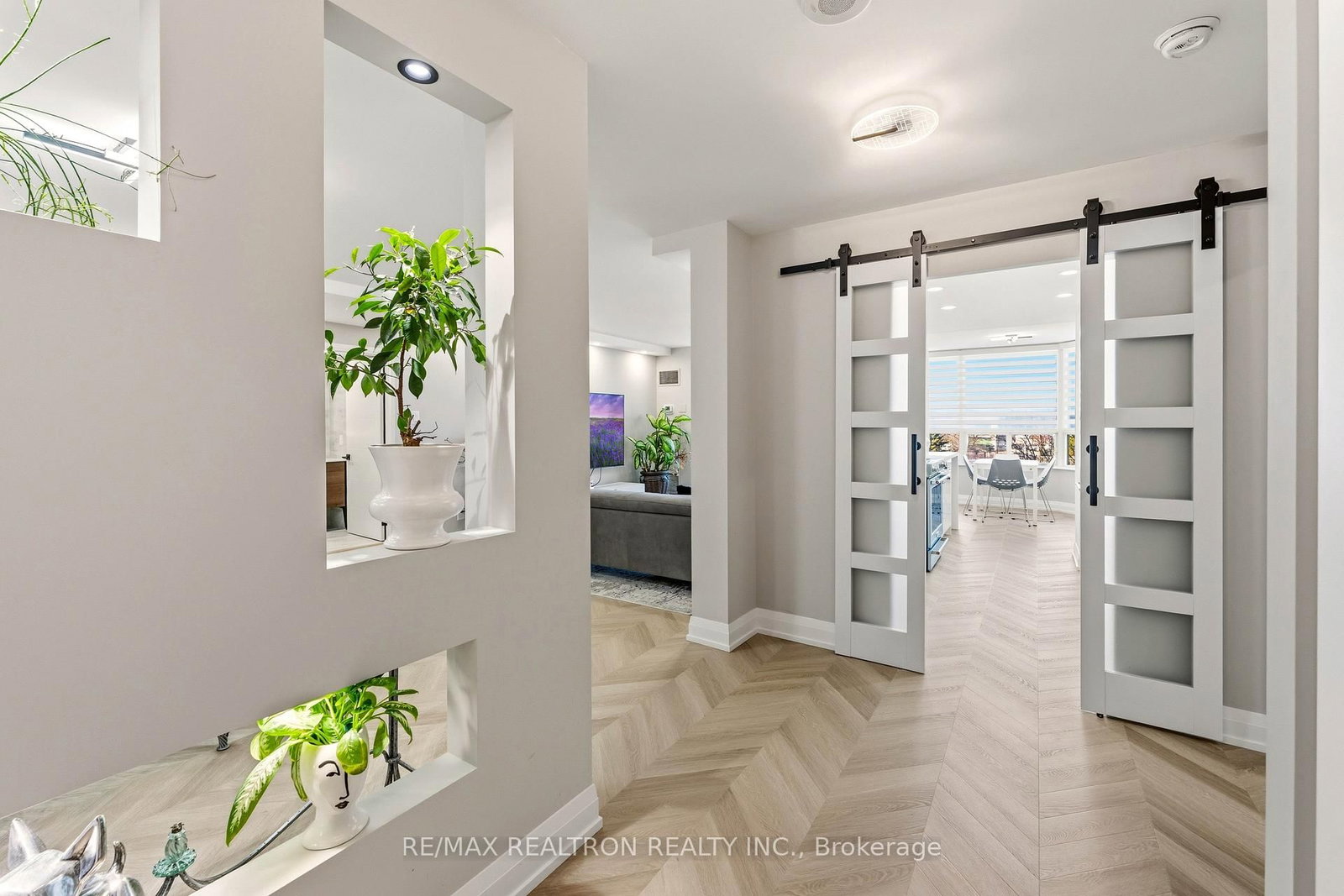 11 Townsgate Drive • #312 • Vaughan, ON photo 9