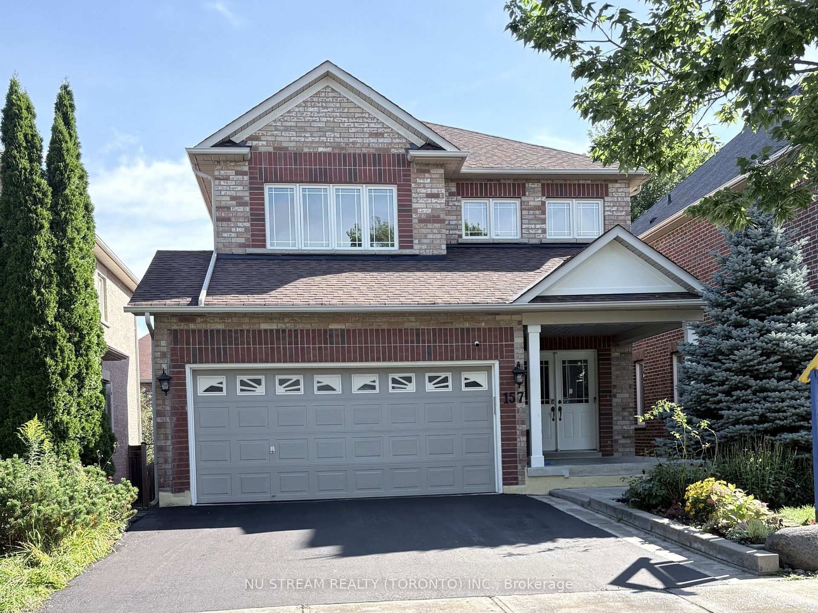 157 Bilbrough Street • Aurora, ON photo 1