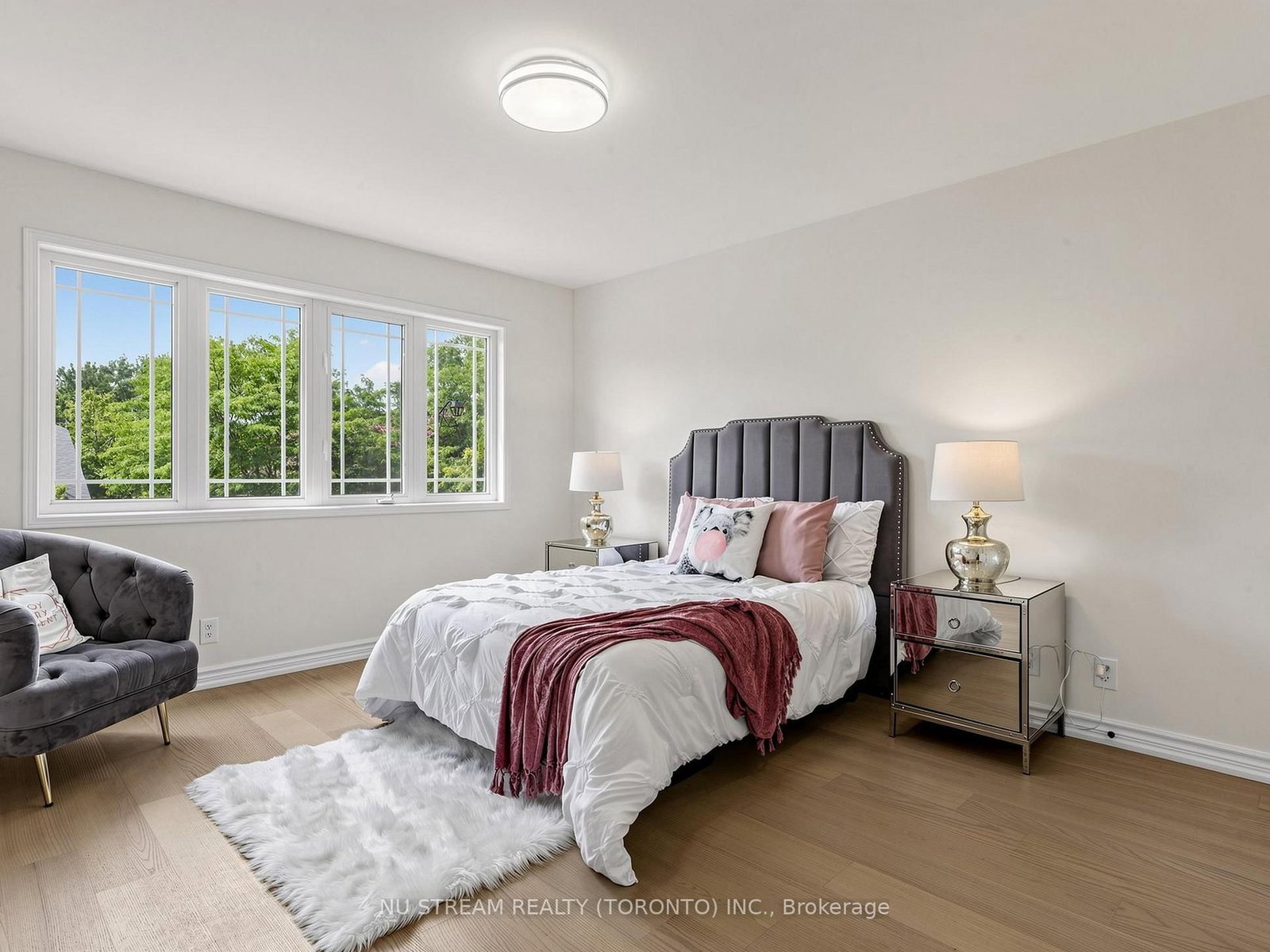 157 Bilbrough Street • Aurora, ON photo 13