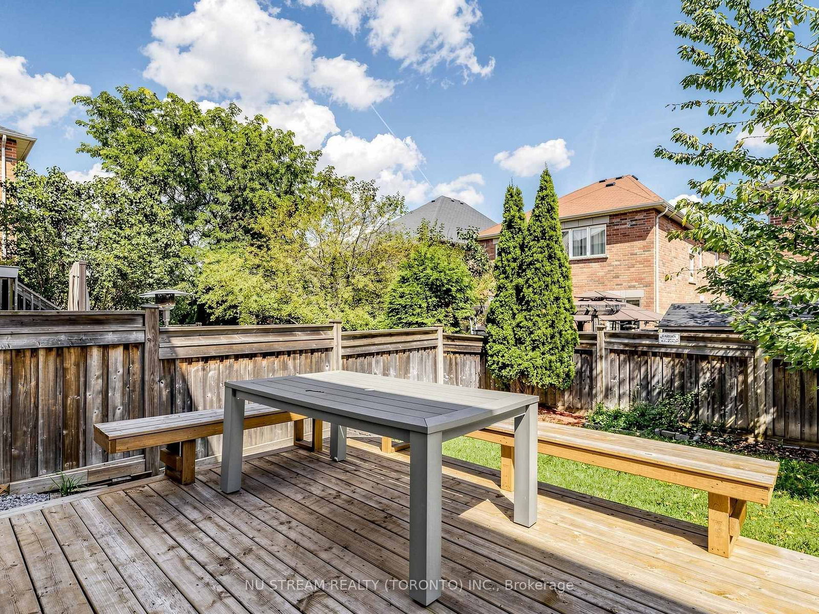 157 Bilbrough Street • Aurora, ON photo 24