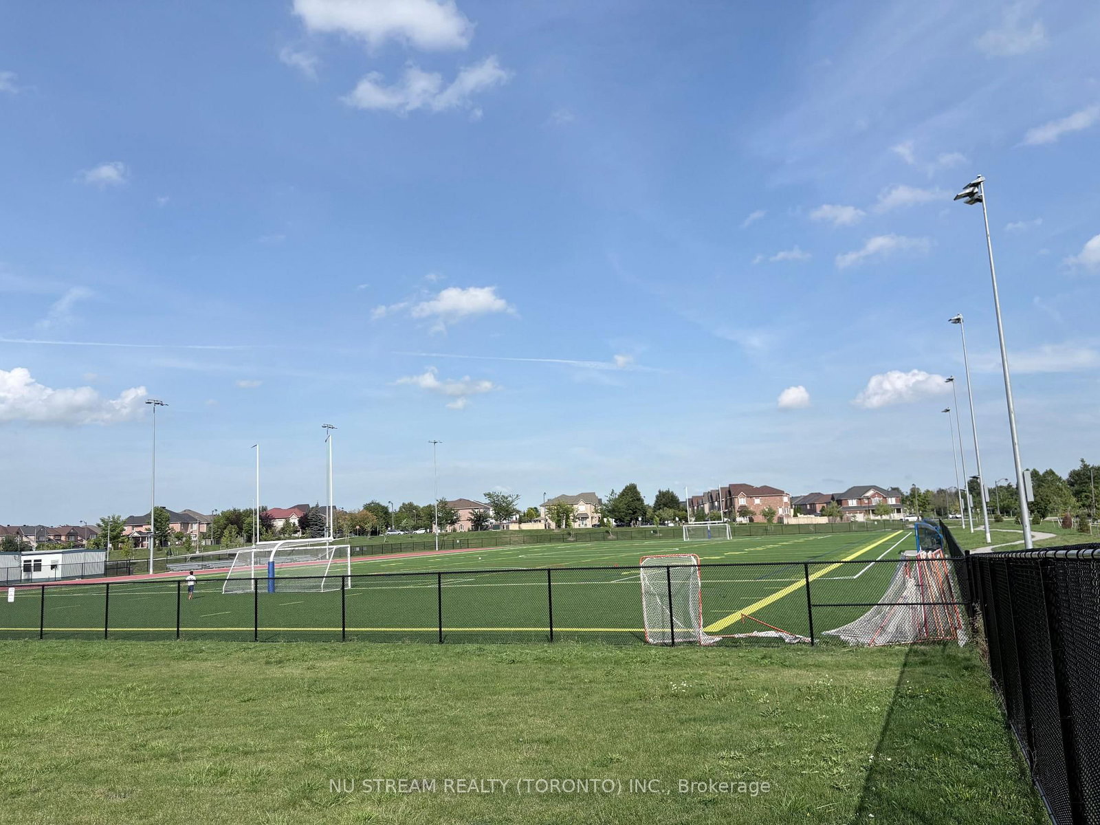 157 Bilbrough Street • Aurora, ON photo 31