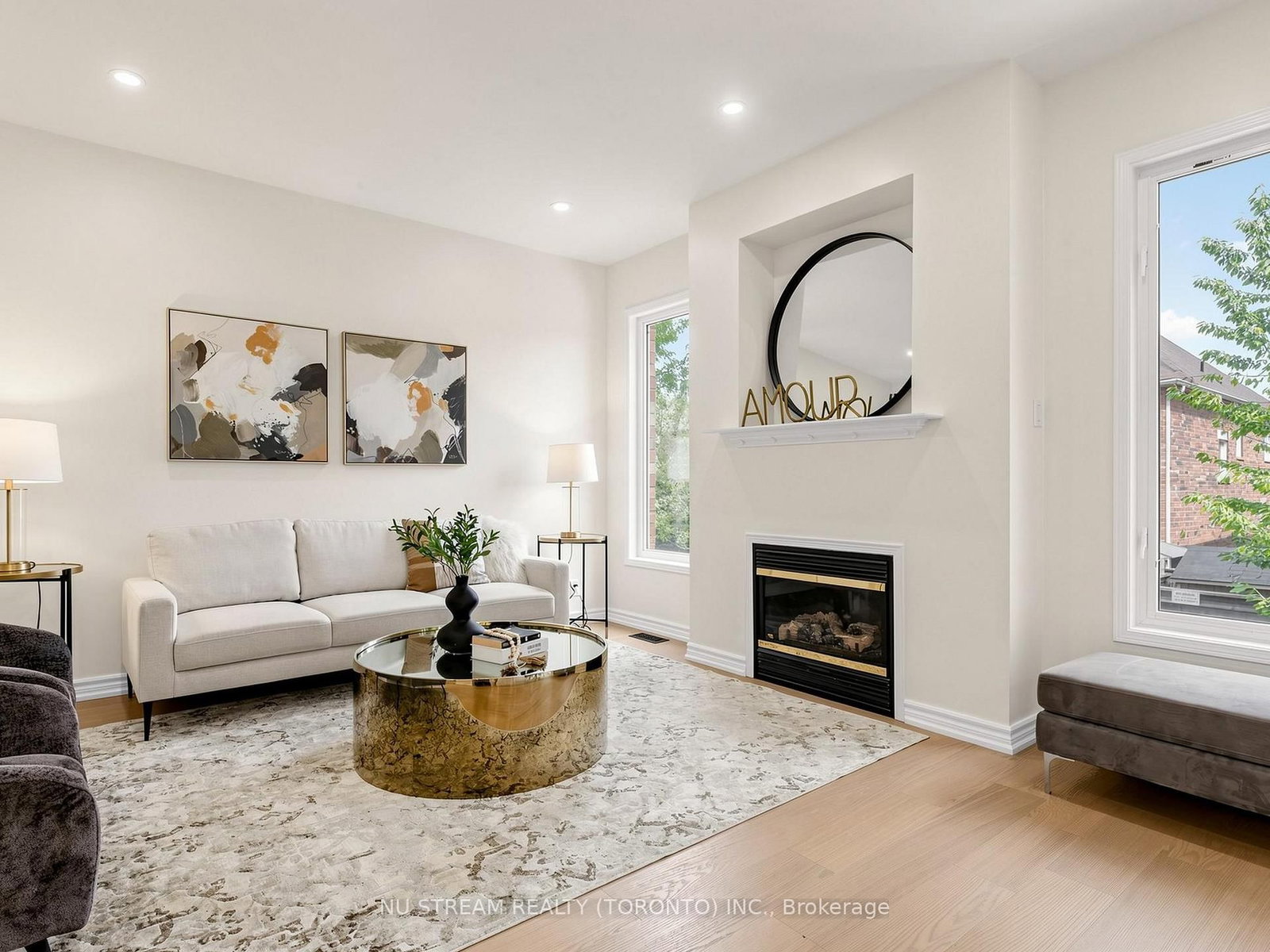 157 Bilbrough Street • Aurora, ON photo 8