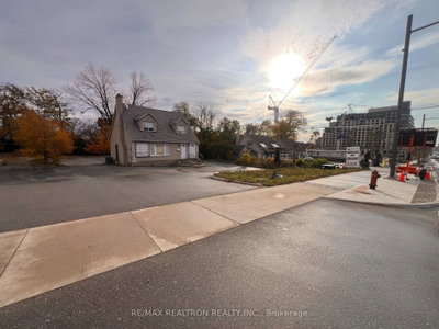Commercial/Retail for sale at 9883 Yonge Street, Richmond Hill, Ontario, L4C 1V1 - Harding - MLS: N13722954