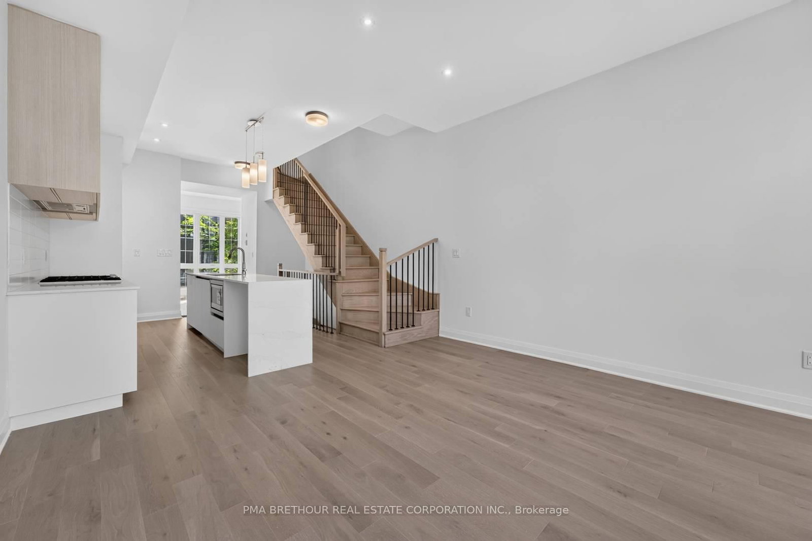 101 Alton Crescent • Vaughan, ON photo 2