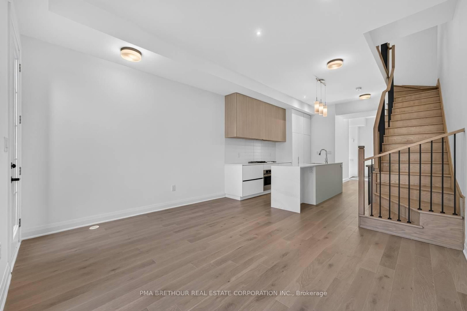 101 Alton Crescent • Vaughan, ON photo 3