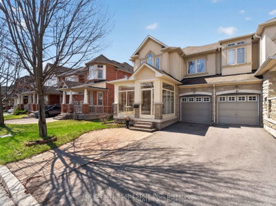 12 Stookes Crescent • Richmond Hill, ON photo 2