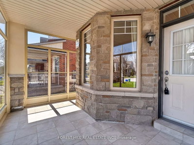 12 Stookes Crescent • Richmond Hill, ON photo 3