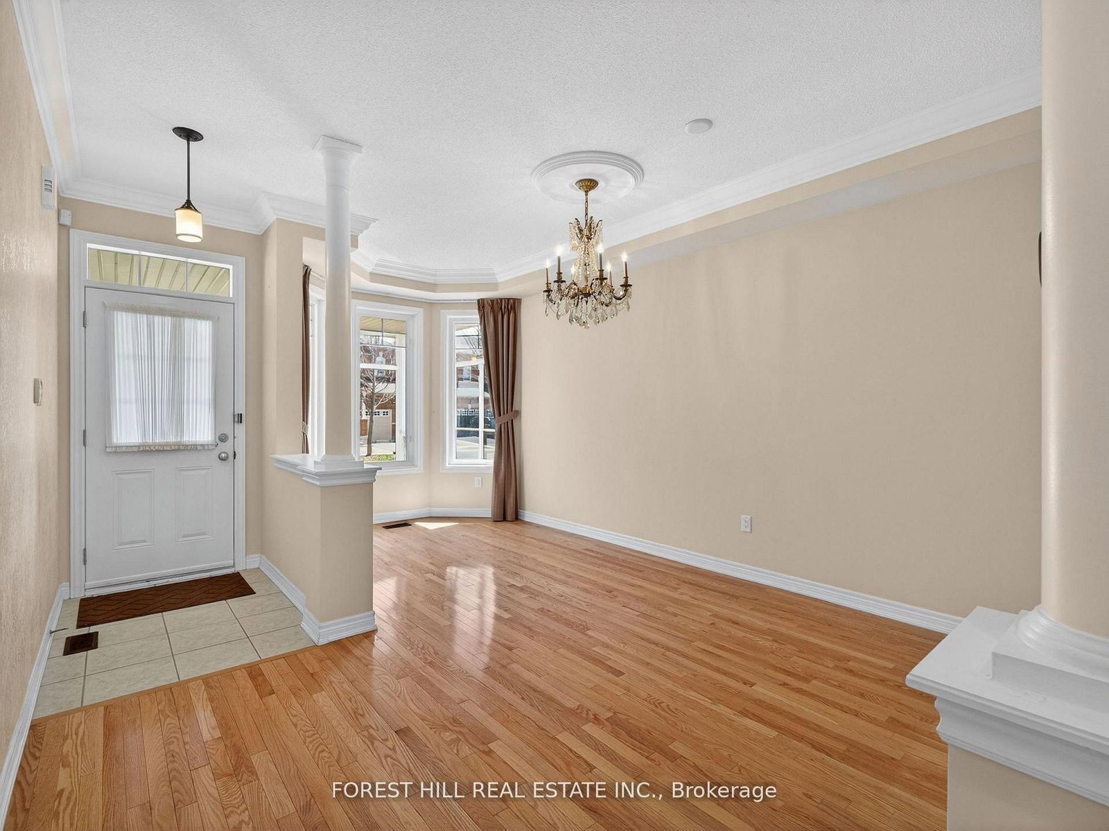 12 Stookes Crescent • Richmond Hill, ON photo 4