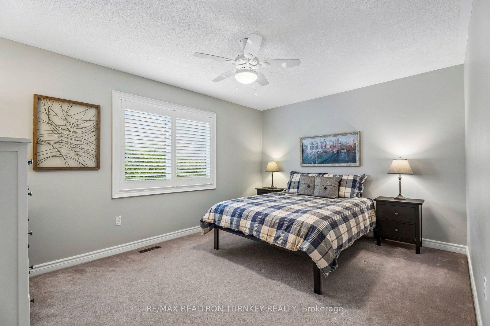 1004 Portminster Court • Newmarket, ON photo 32
