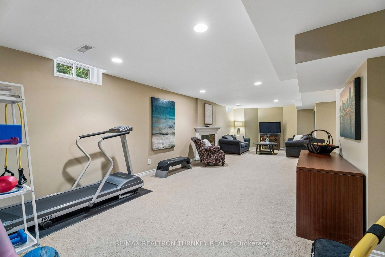 1004 Portminster Court • Newmarket, ON photo 37