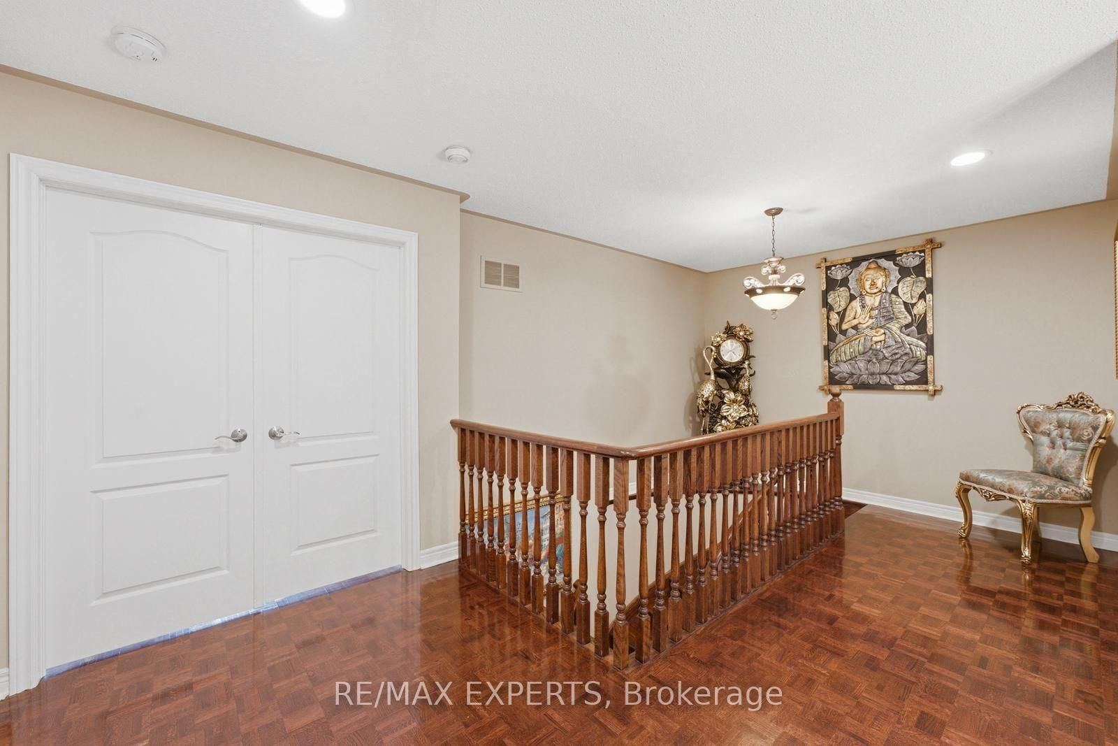 215 Velmar Drive • Vaughan, ON photo 17