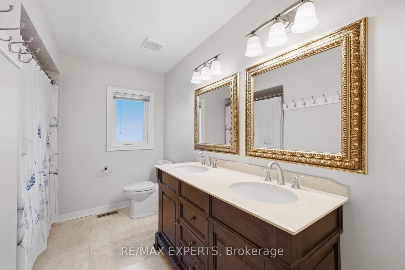 215 Velmar Drive • Vaughan, ON photo 24