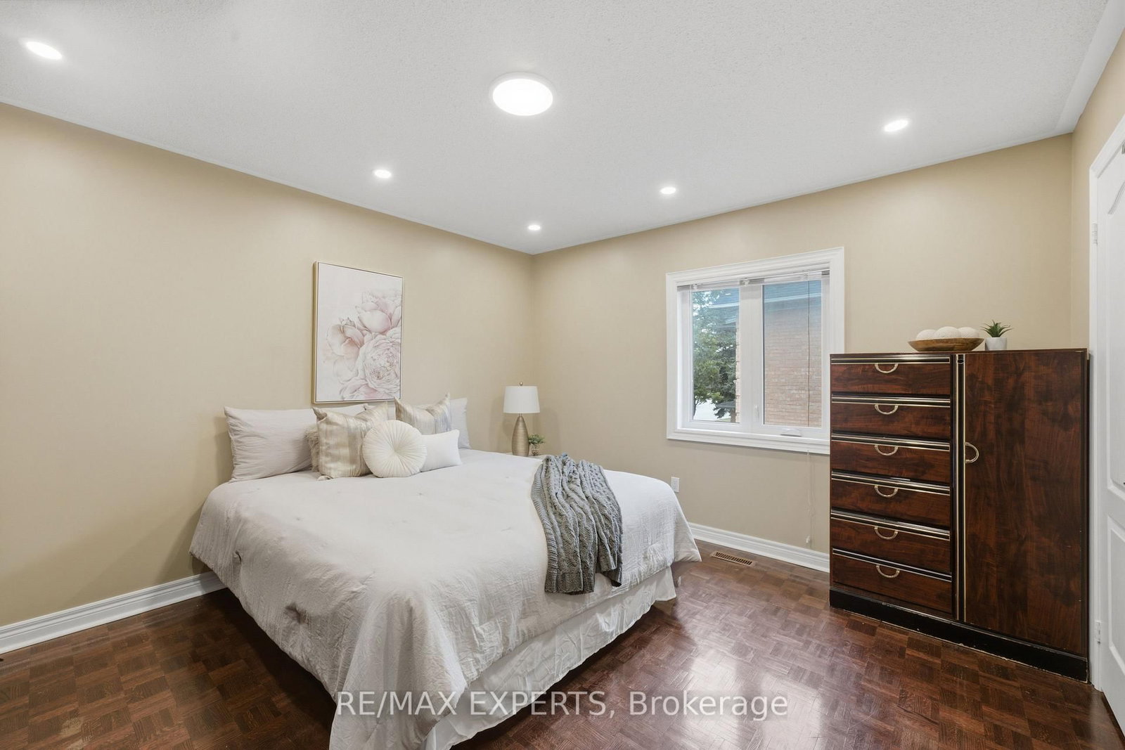 215 Velmar Drive • Vaughan, ON photo 27