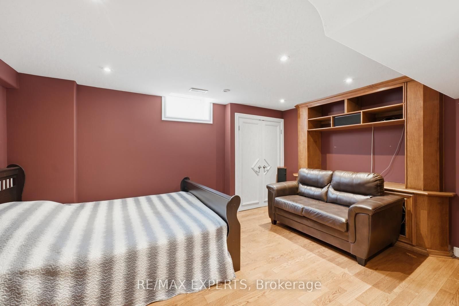 215 Velmar Drive • Vaughan, ON photo 35