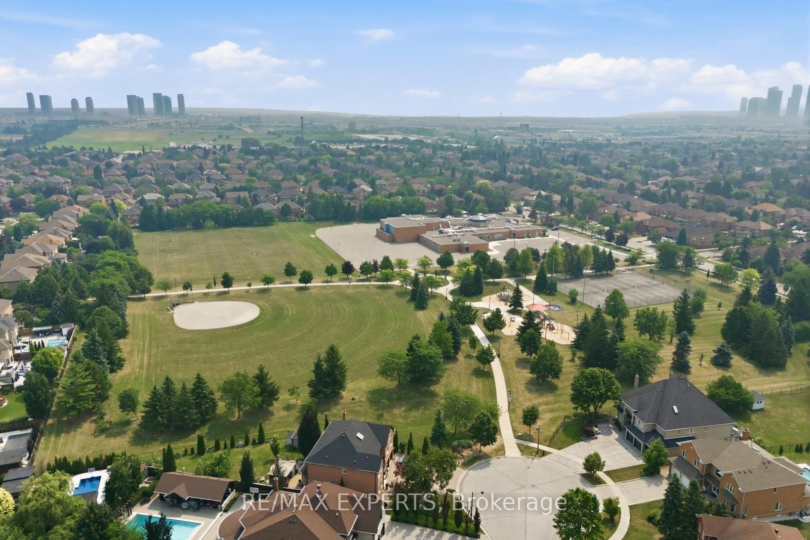 215 Velmar Drive • Vaughan, ON photo 49