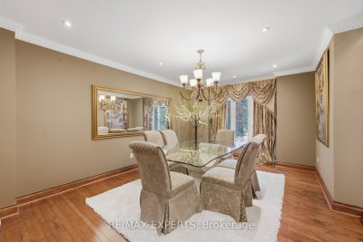 215 Velmar Drive • Vaughan, ON photo 7