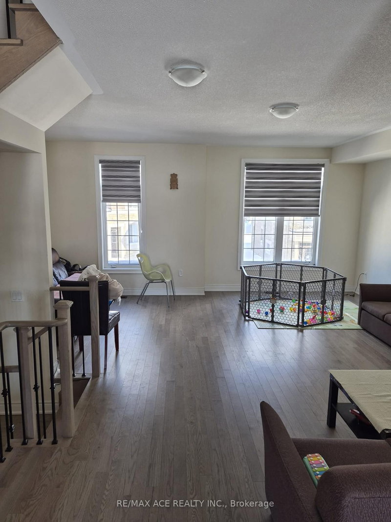 32 Andress Way