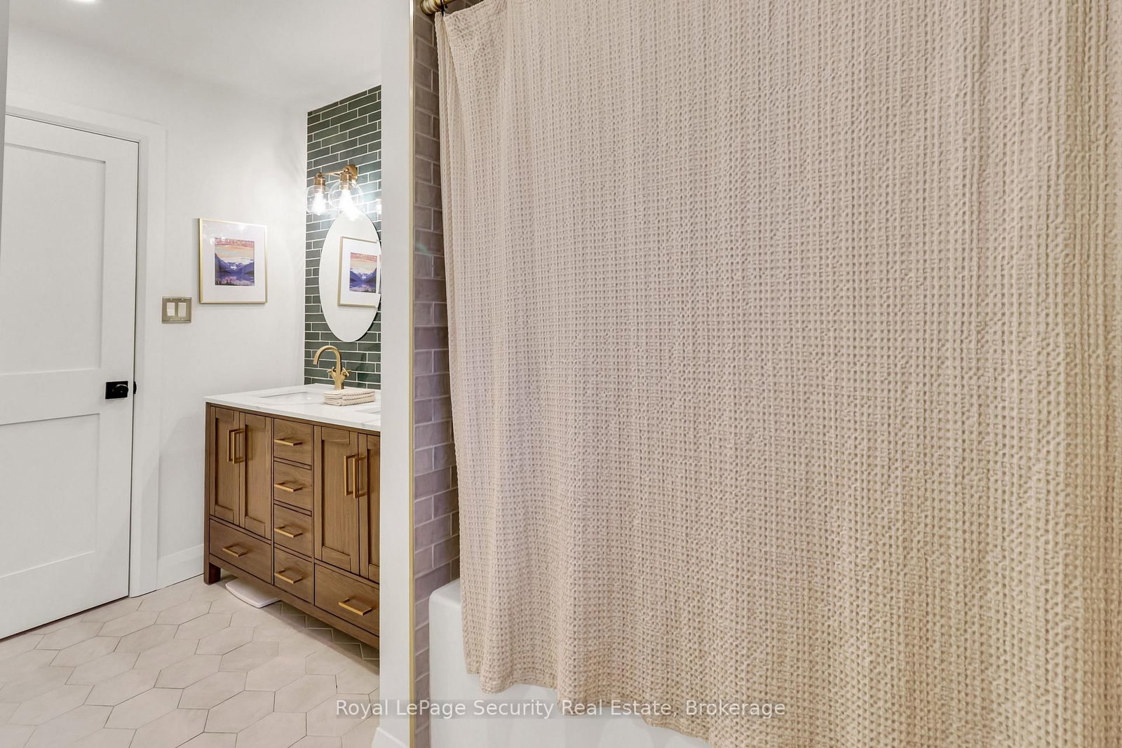 1045 Lebanon Drive • Innisfil, ON photo 32
