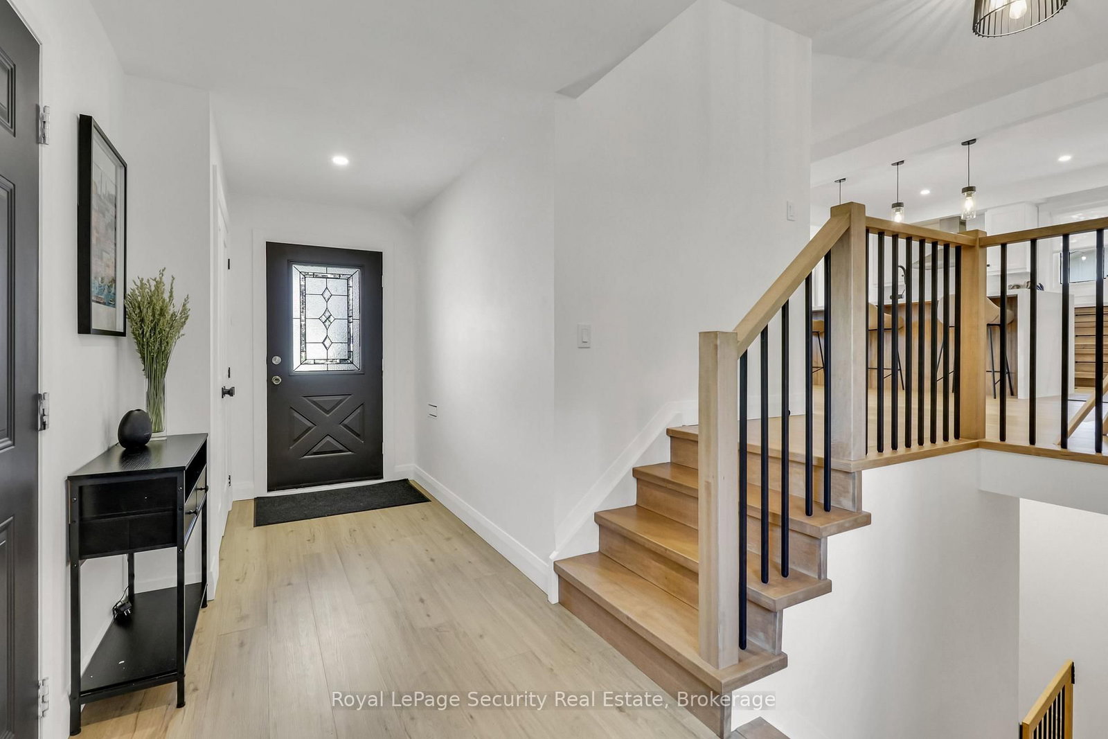 1045 Lebanon Drive • Innisfil, ON photo 4