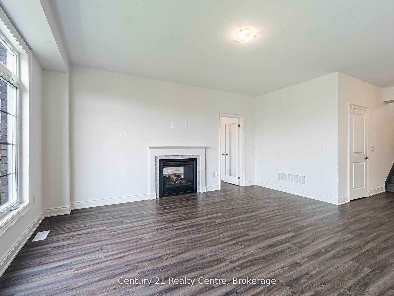 26 Hearn Street • Bradford West Gwillimbury, ON photo 16