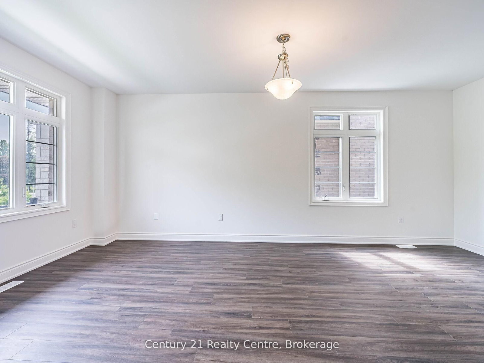 26 Hearn Street • Bradford West Gwillimbury, ON photo 8