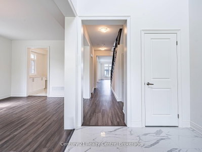26 Hearn Street • Bradford West Gwillimbury, ON photo 9