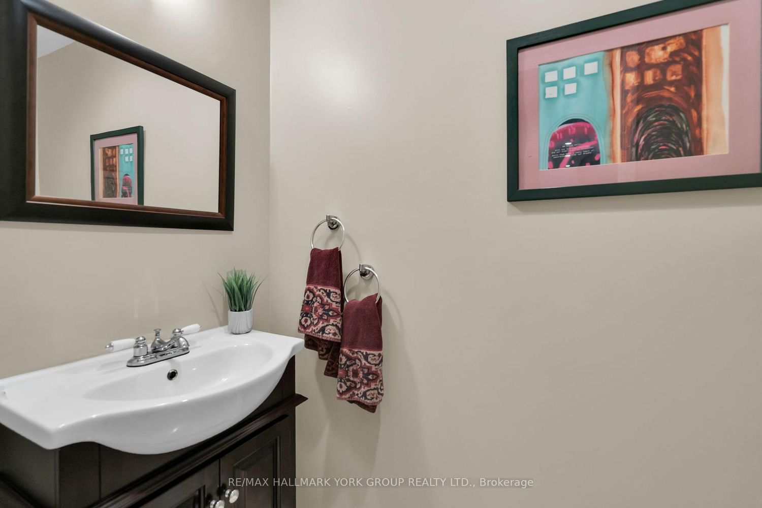 95 Gilbank Drive • Aurora, ON photo 18