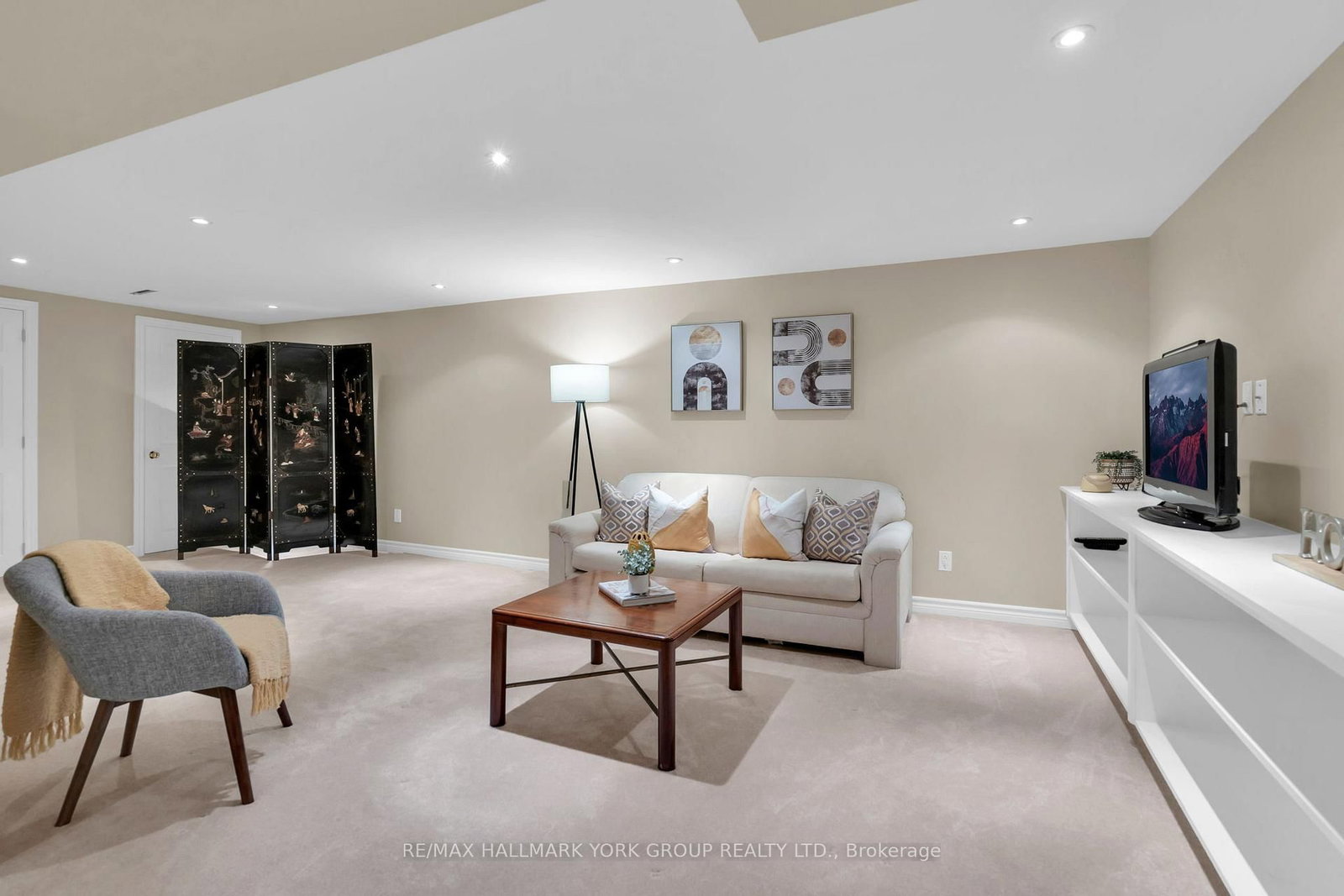 95 Gilbank Drive • Aurora, ON photo 36