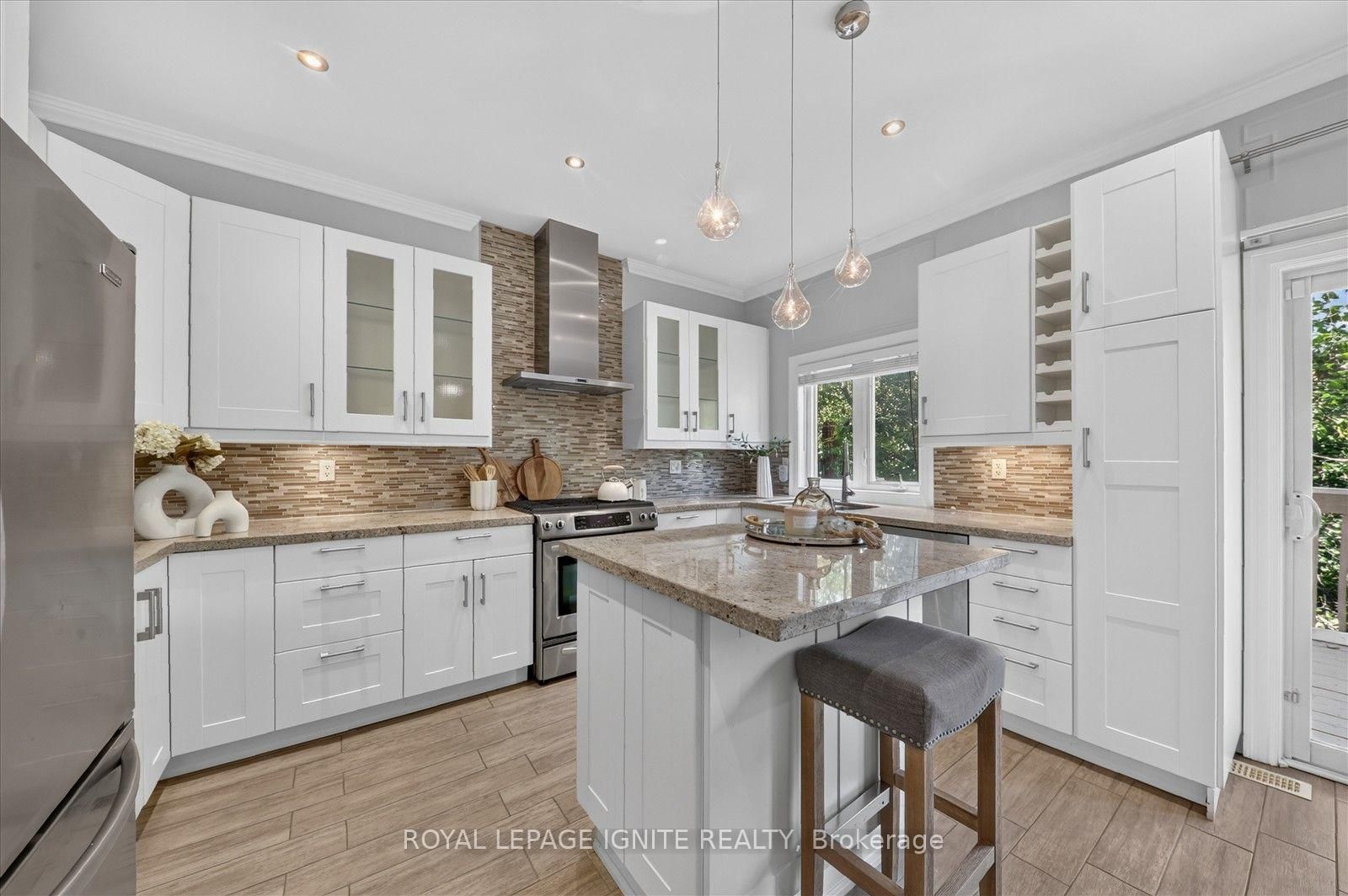 8032 Kipling Avenue • #9 • Vaughan, ON photo 16