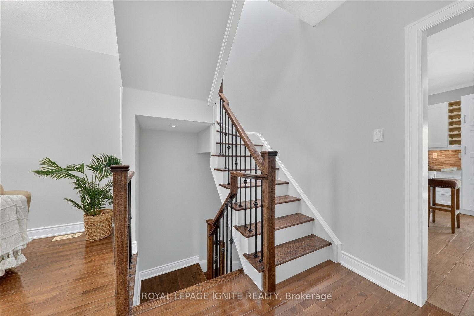 8032 Kipling Avenue • #9 • Vaughan, ON photo 20