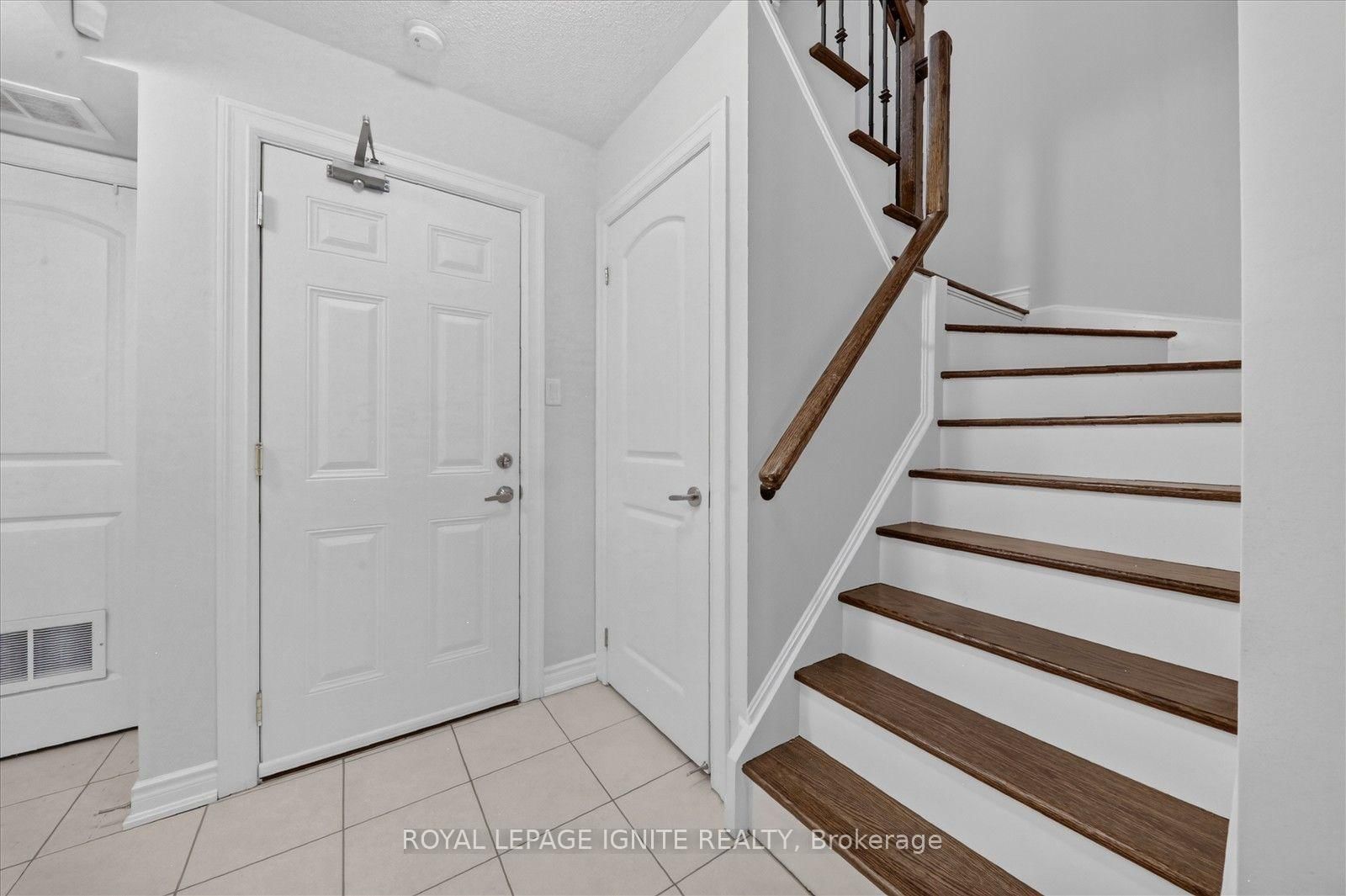 8032 Kipling Avenue • #9 • Vaughan, ON photo 34