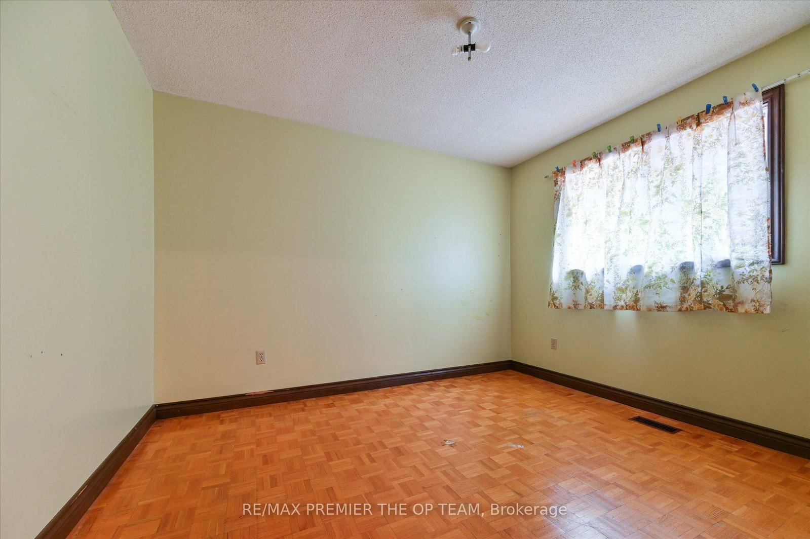 82 Highland Park Boulevard • Markham, ON photo 30