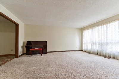 82 Highland Park Boulevard • Markham, ON photo 8