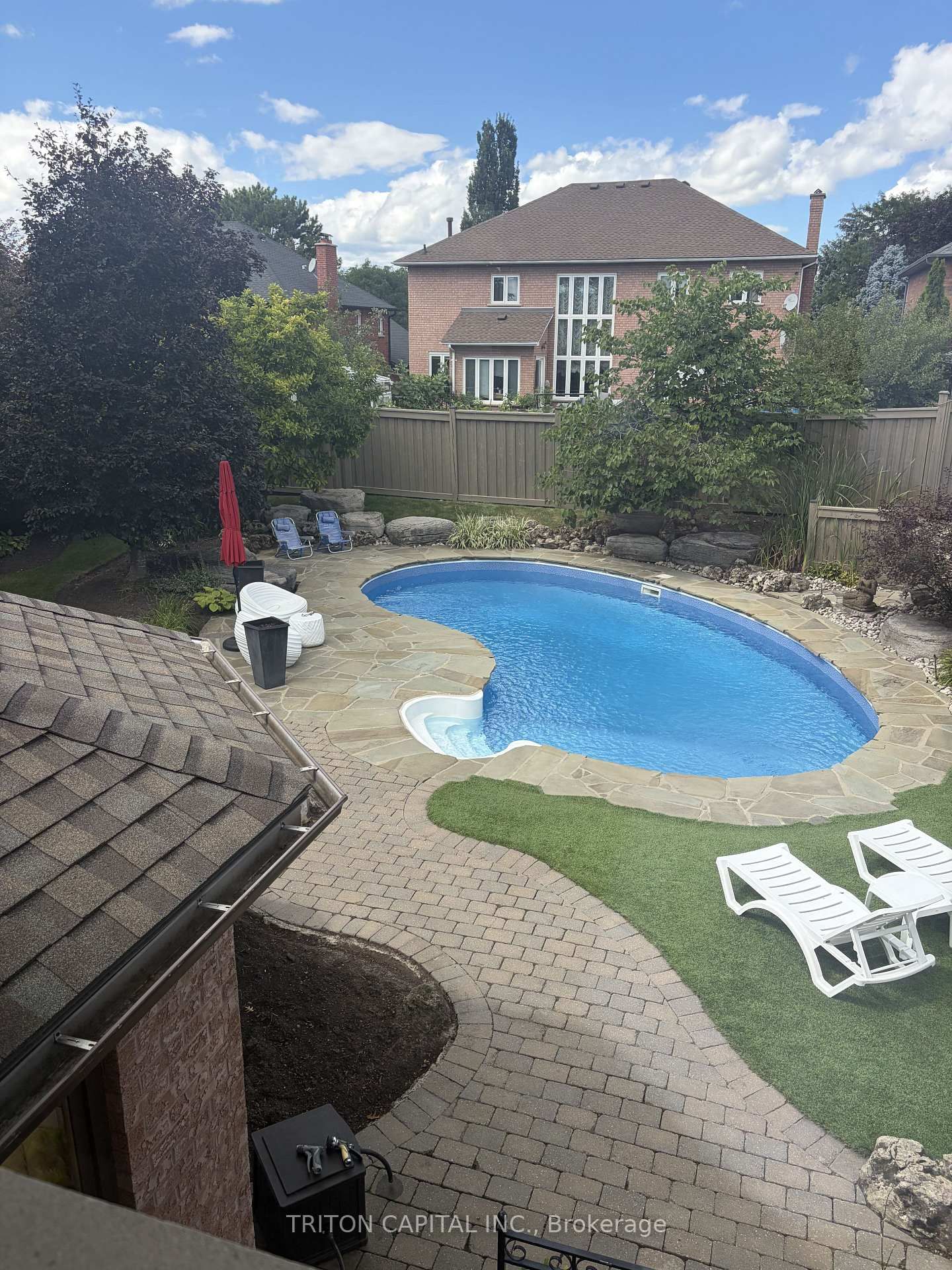 64 Dianawood Ridge • Vaughan, ON photo 4