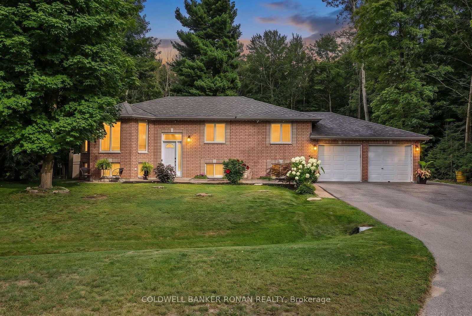 57 Pine Park Boulevard • Adjala-Tosorontio, ON photo 1