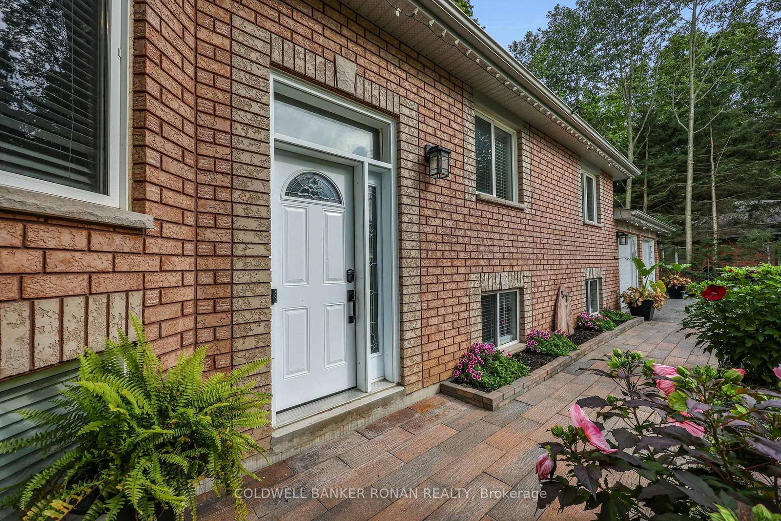 57 Pine Park Boulevard • Adjala-Tosorontio, ON photo 4