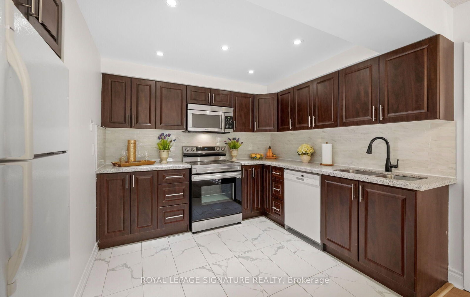 175 Cedar Avenue • #202 • Richmond Hill, ON photo 13