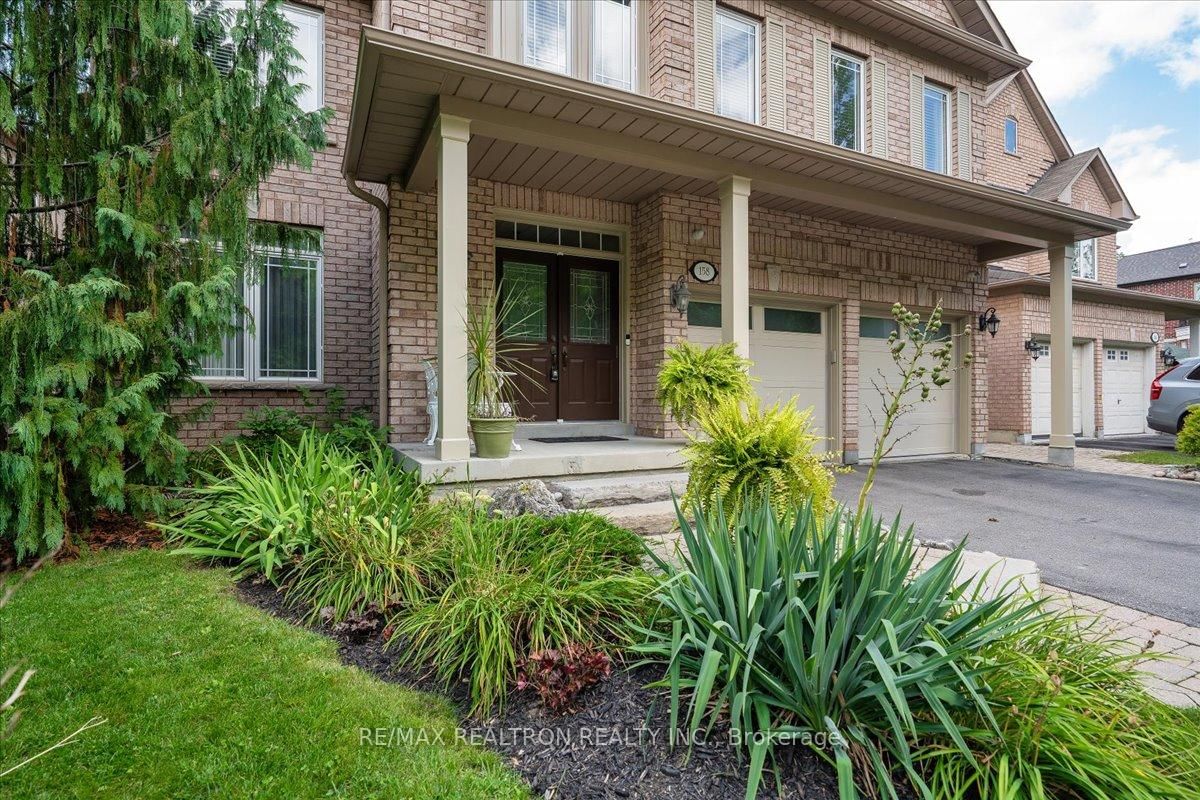 158 Nantucket Drive N • Richmond Hill, ON photo 4