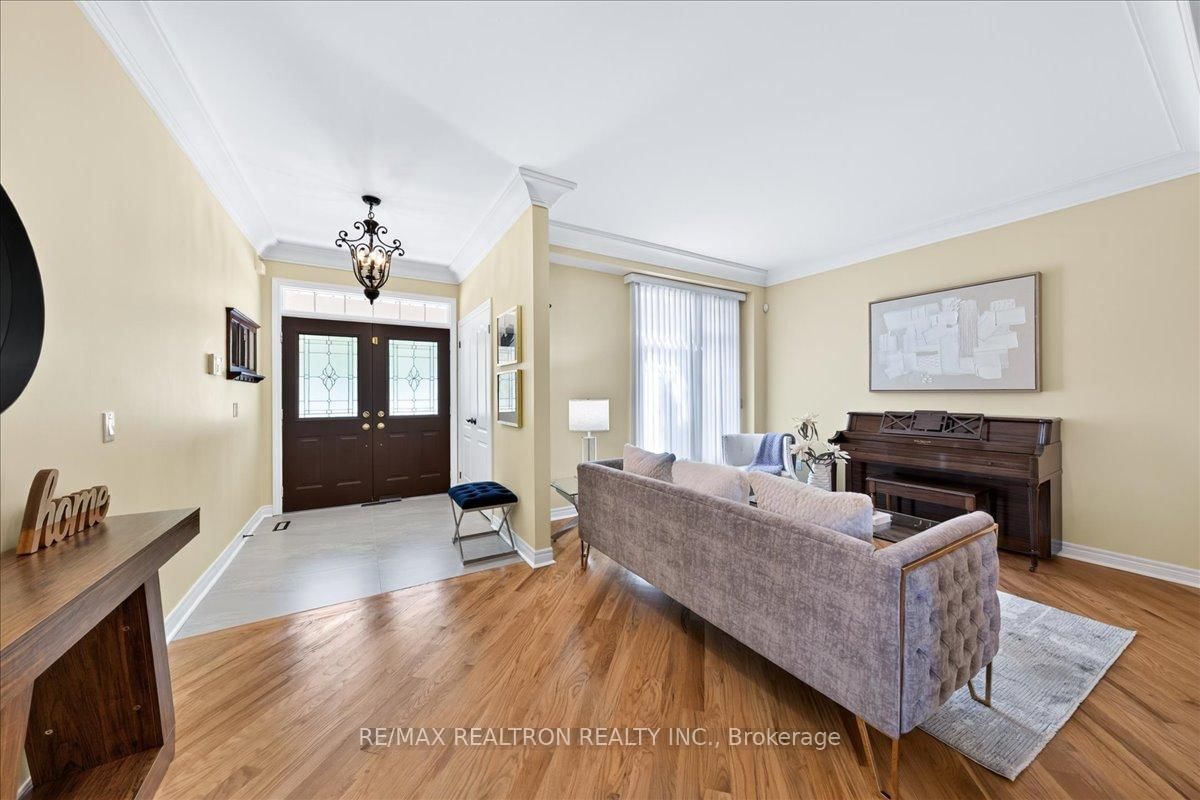 158 Nantucket Drive N • Richmond Hill, ON photo 6
