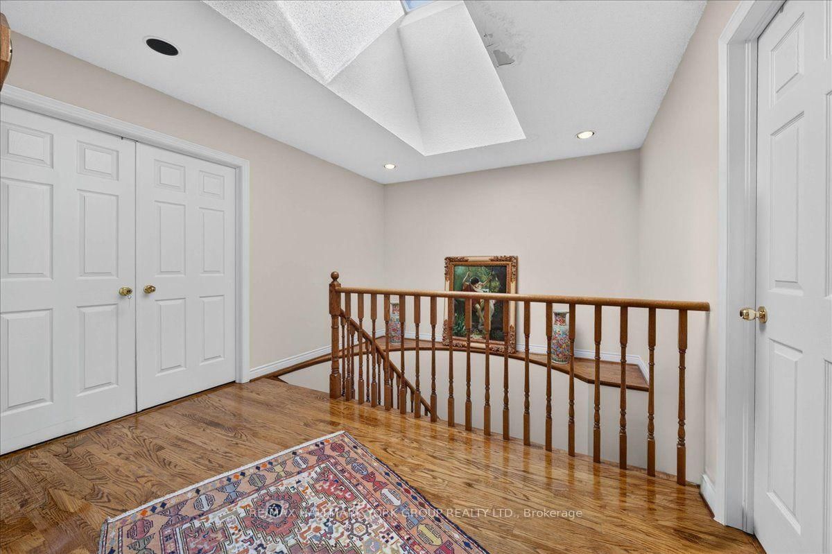 96 Townsgate Drive • Vaughan, ON photo 19