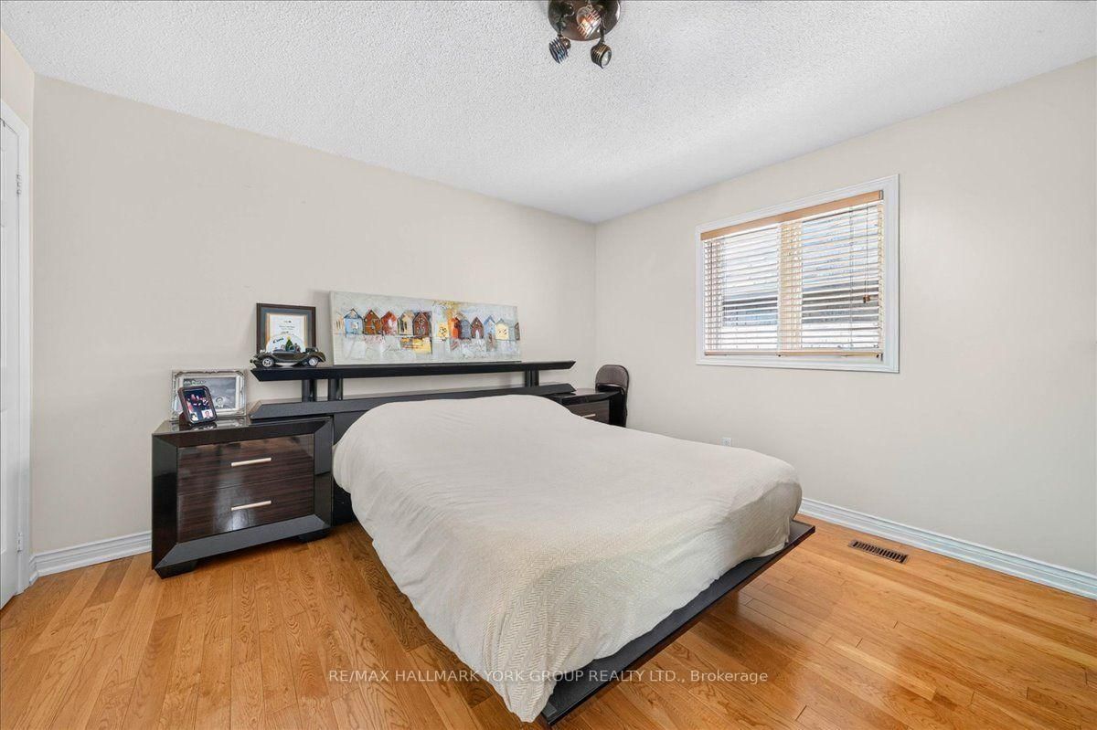 96 Townsgate Drive • Vaughan, ON photo 20