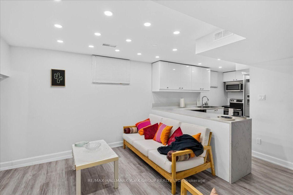 96 Townsgate Drive • Vaughan, ON photo 24