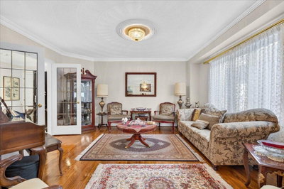 96 Townsgate Drive • Vaughan, ON photo 9