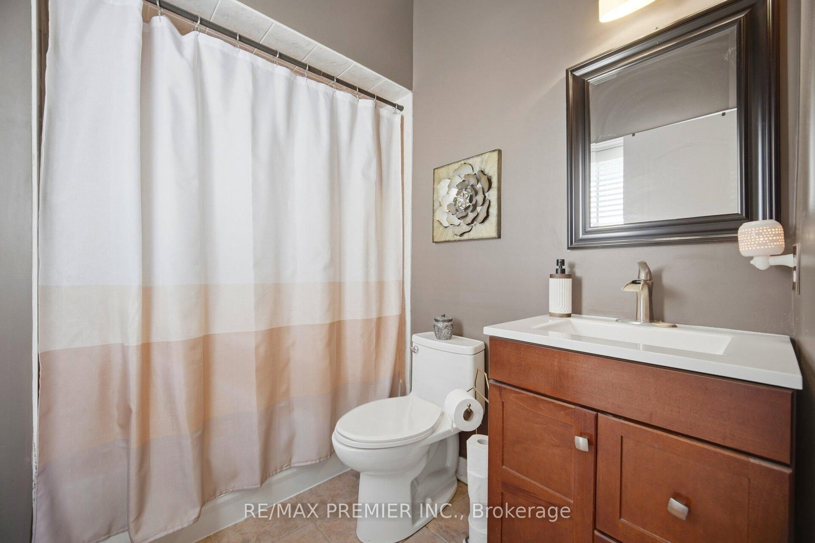 137 Blackthorn Drive • Vaughan, ON photo 17
