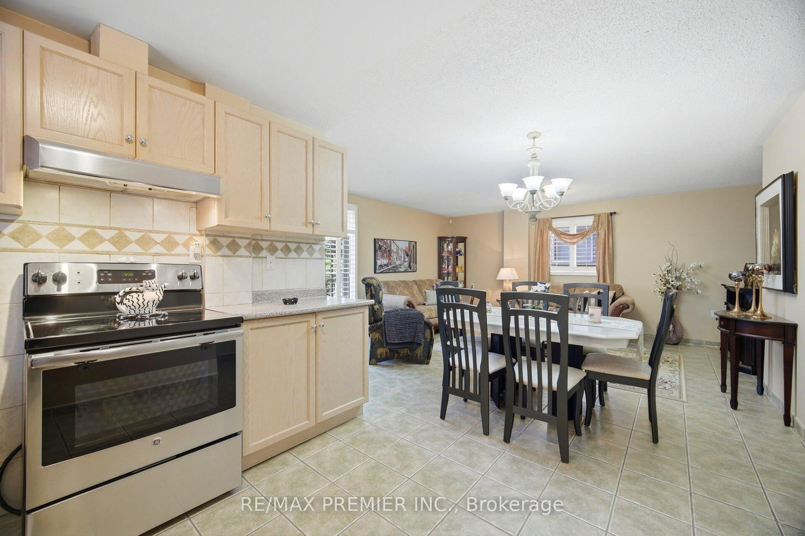 137 Blackthorn Drive • Vaughan, ON photo 21